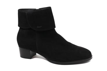 schwarze Warmfutter  Stiefelette